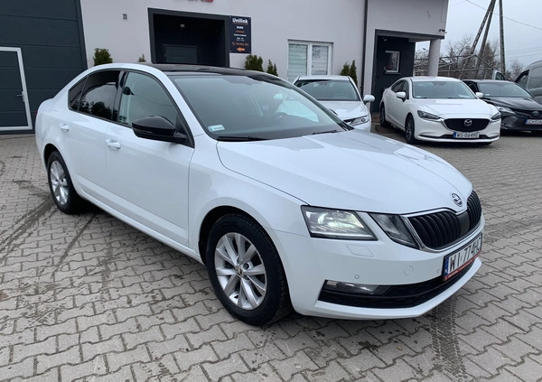 Skoda Octavia cena 59900 przebieg: 197400, rok produkcji 2018 z Krosno Odrzańskie małe 301
